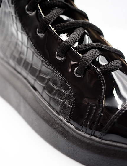 Tenis Aleera Piel Charol Textura Croco Negro