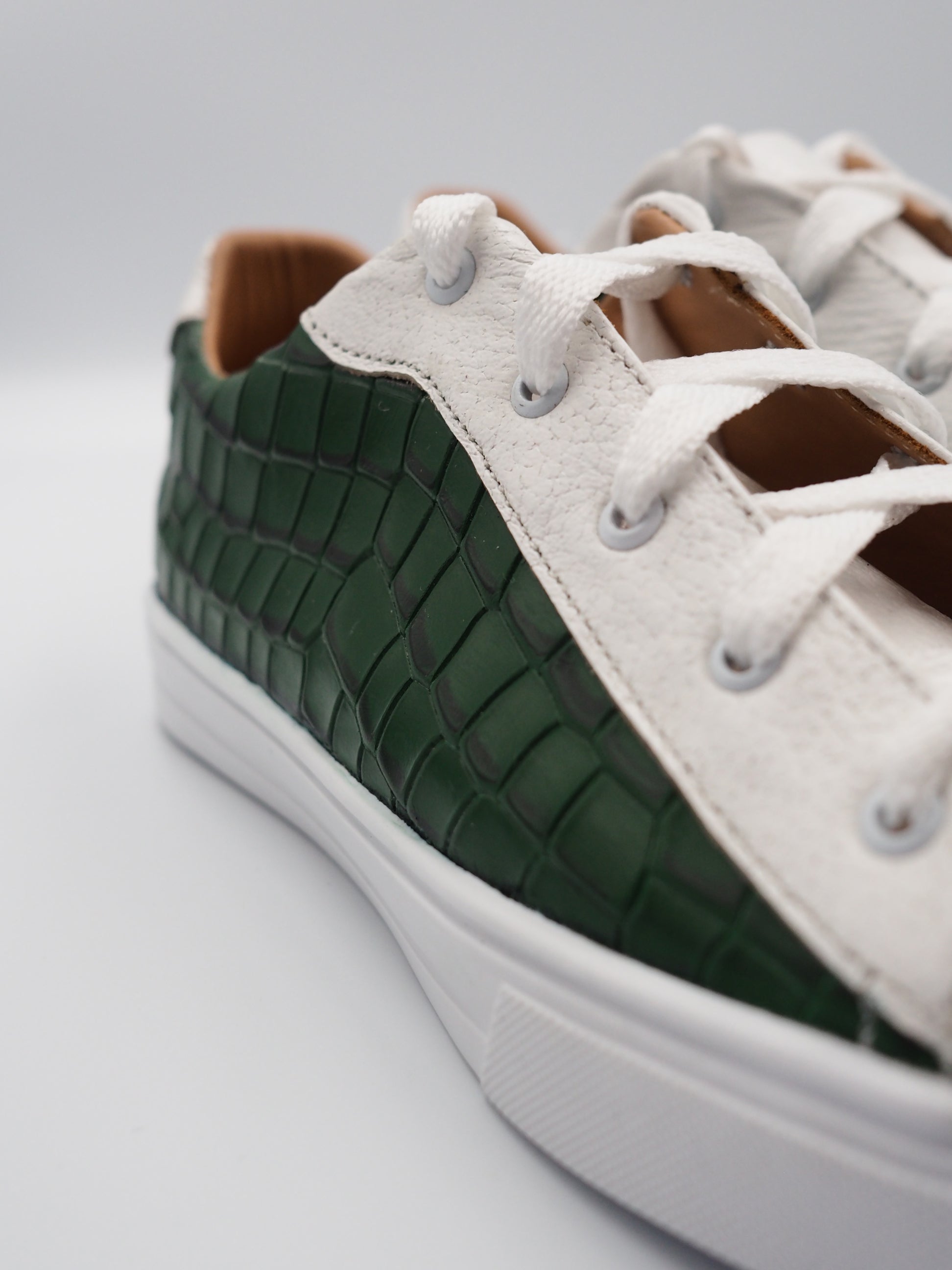 Tenis Miletto Piel Blanco Textura Croco Verde