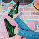 Cargar imagen en el visor de la galería, Tenis Miletto Piel Negro Textura Croco Verde
